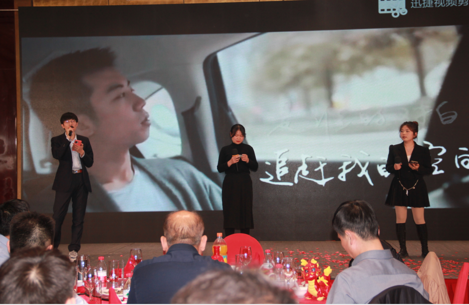 欧美黑吊大战白妞欧美大片