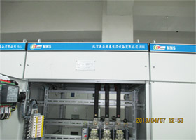 欧美黑吊大战白妞欧美大片